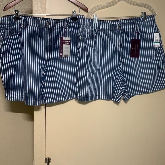 Gloria Vanderbilt Pants - 2/$15 Woman’s Gloria Vanderbilt Amanda Short NWT , both size 18